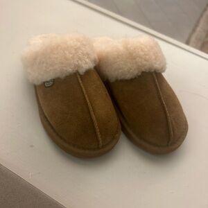 Paws by bear paws women’s  Shearling-Lined Slip-On Slippers - Tan 6